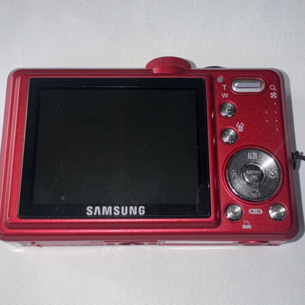 Samsung L Series L830 8MP Digital Camera Red With Battery & Charger, Working!! - Picture 4 of 16